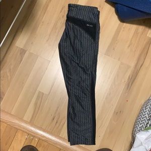 Nike cropped leggings